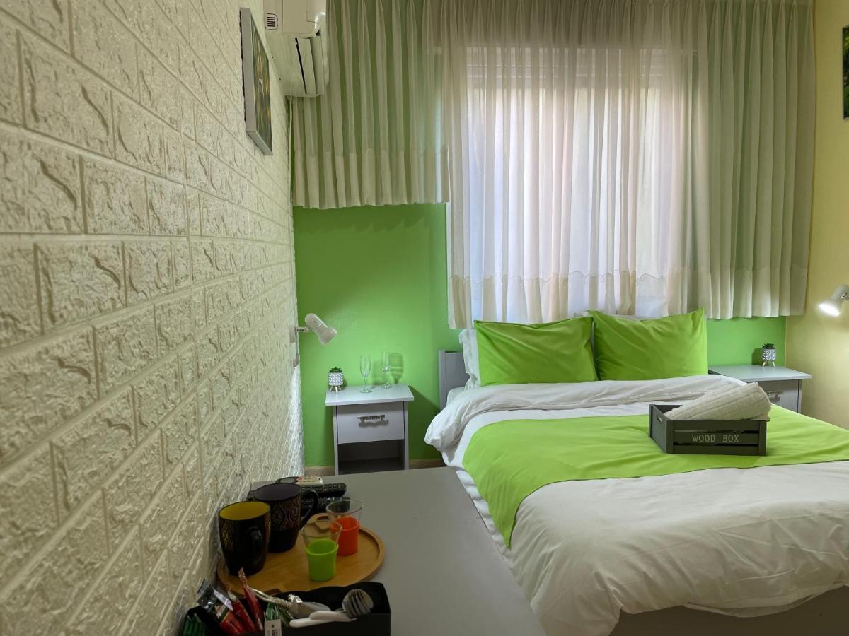 Breezot Yam Hotel นาฮารียา ภายนอก รูปภาพ